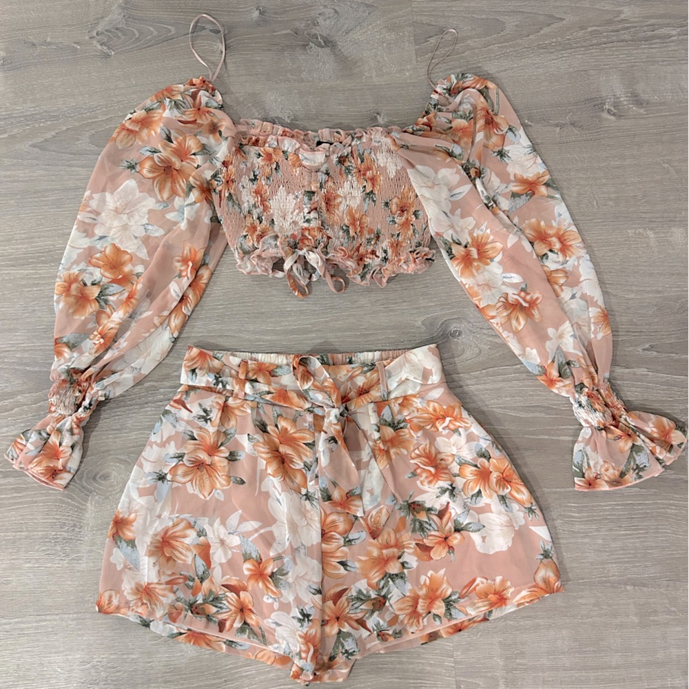Miss Avenue 2 Piece Set stretchy long sleeve crop top with matching tie shorts
